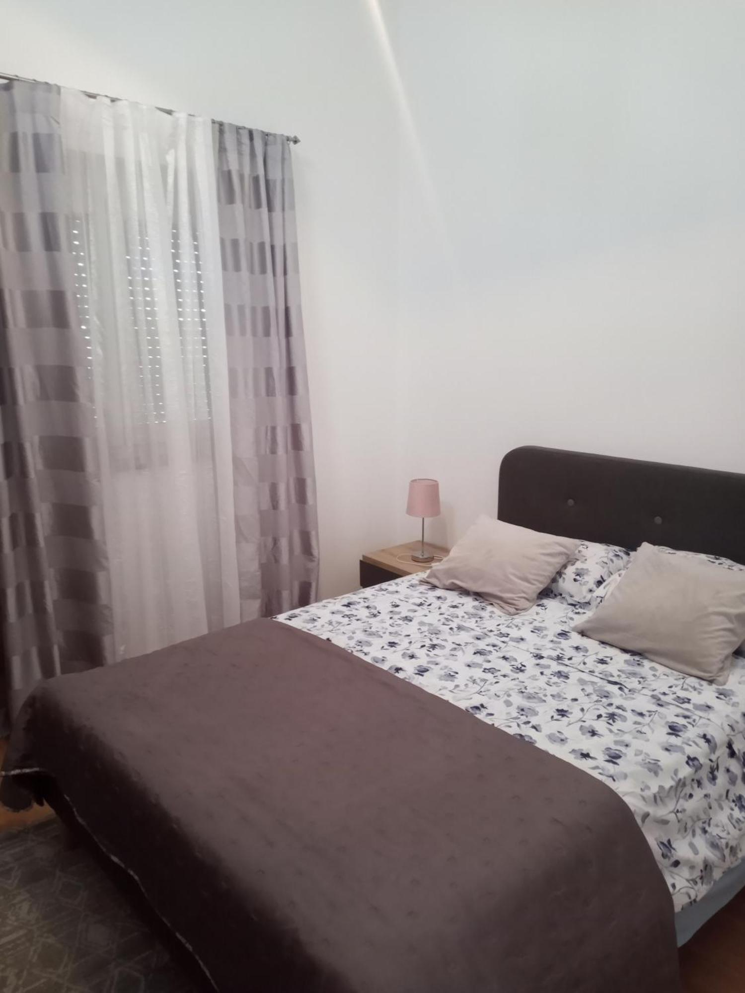 Apartmani Alma Pula Exterior foto