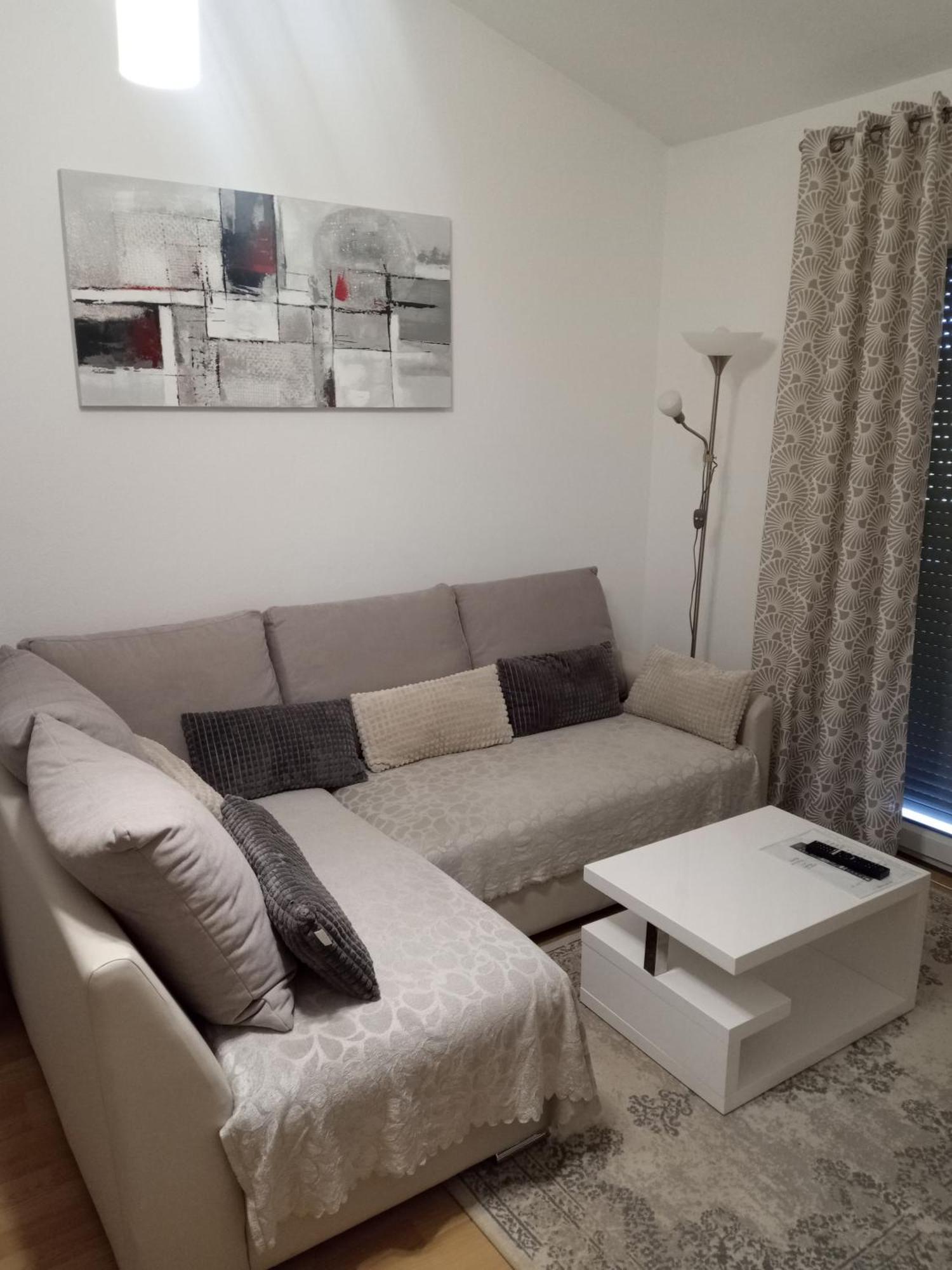 Apartmani Alma Pula Exterior foto