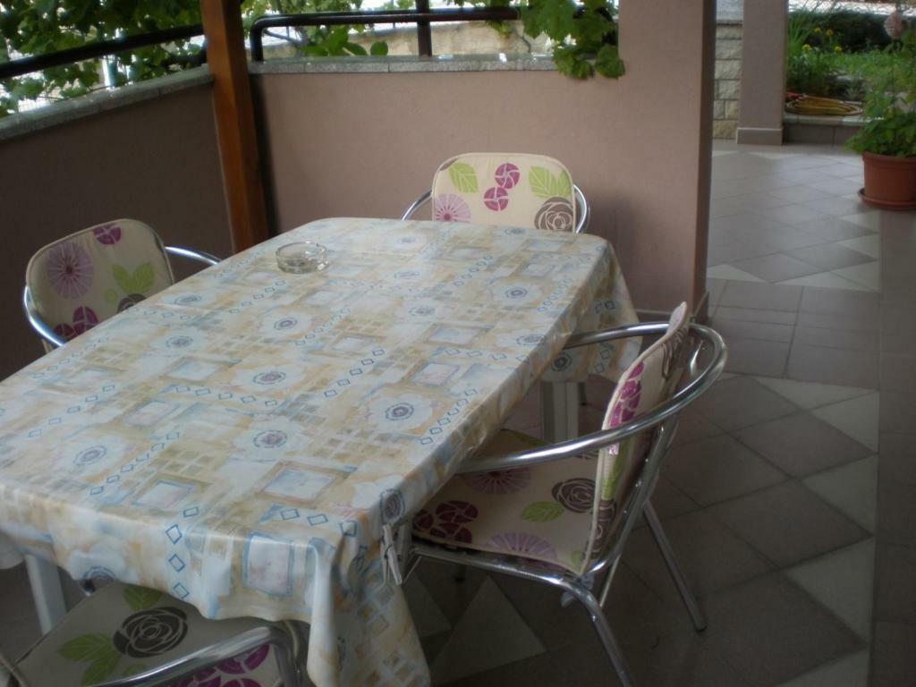 Apartmani Alma Pula Exterior foto